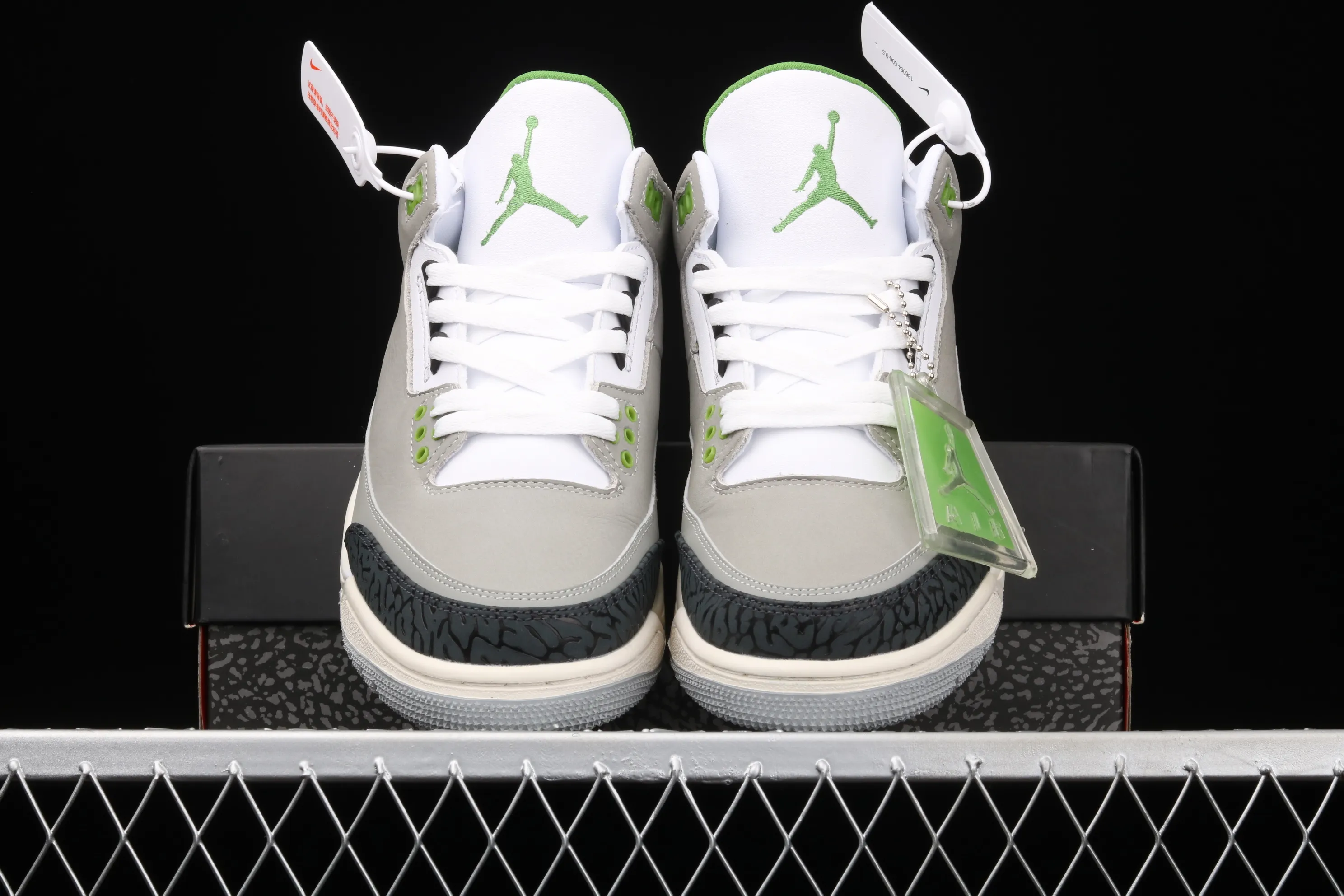 All categories Air Jordan Jordan series basketball shoes Air Jordan 3 Air Jordan 3 Retro "Chlorophyll" AJ3 Joe 3 Chlorophyll Gray Green Manuscript 136064-006